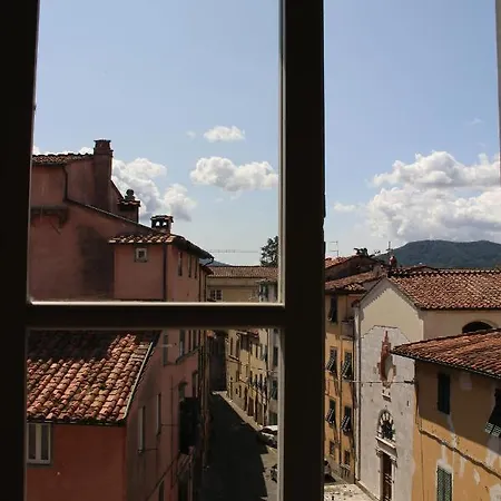 Delizioso Appartamento Centro Storico Lucca Comics Exterior photo